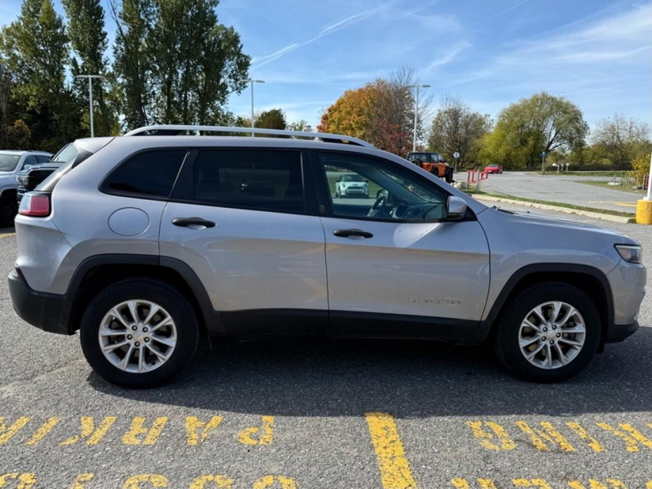 2020 Jeep Cherokee Sport  - UConnect 3 -  Rear Camera Photo4