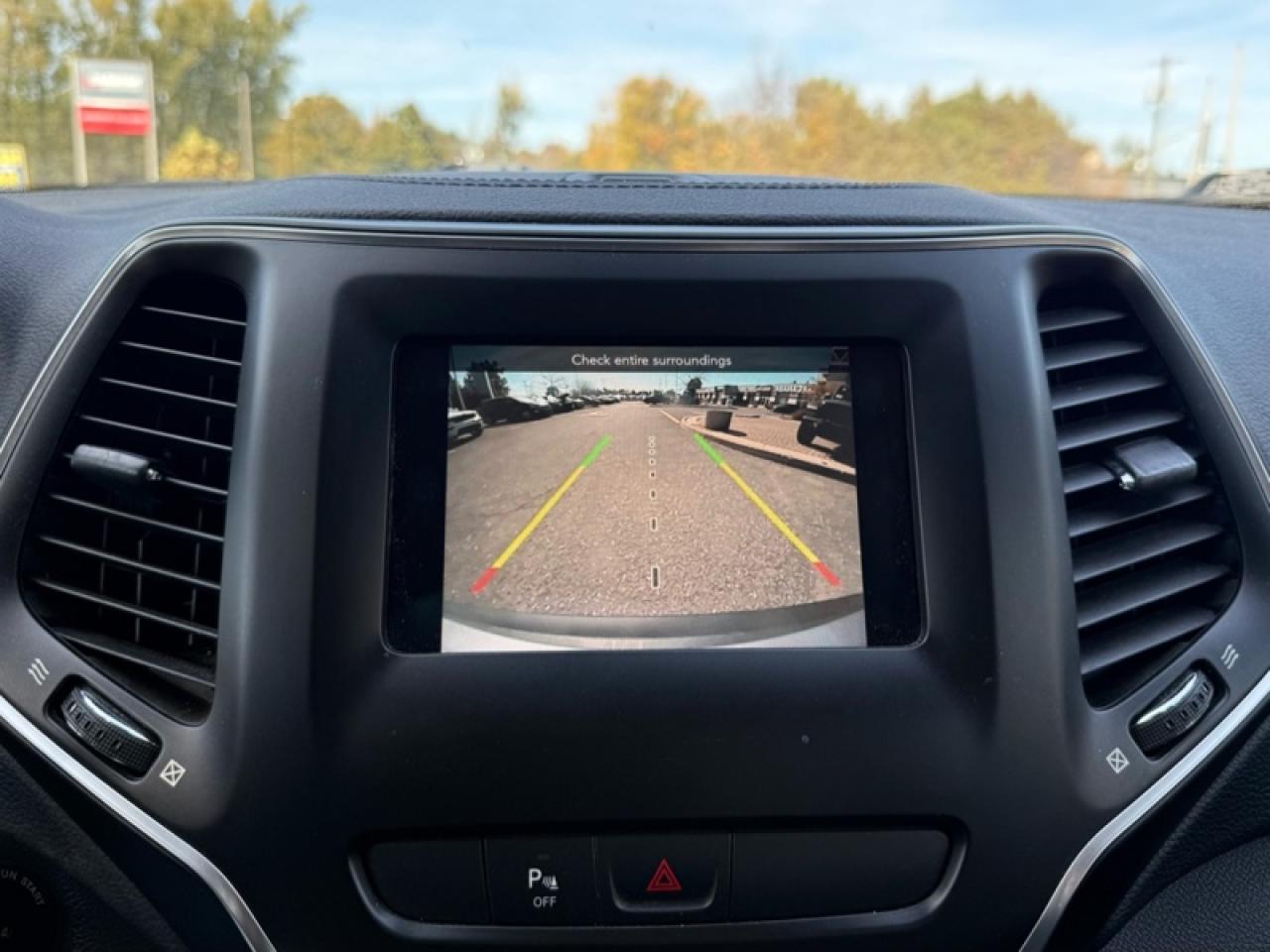 2020 Jeep Cherokee Sport  - UConnect 3 -  Rear Camera Photo