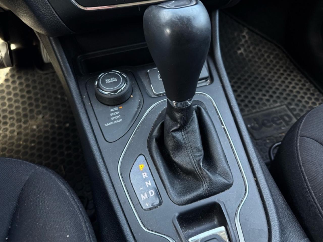 2020 Jeep Cherokee Sport  - UConnect 3 -  Rear Camera Photo