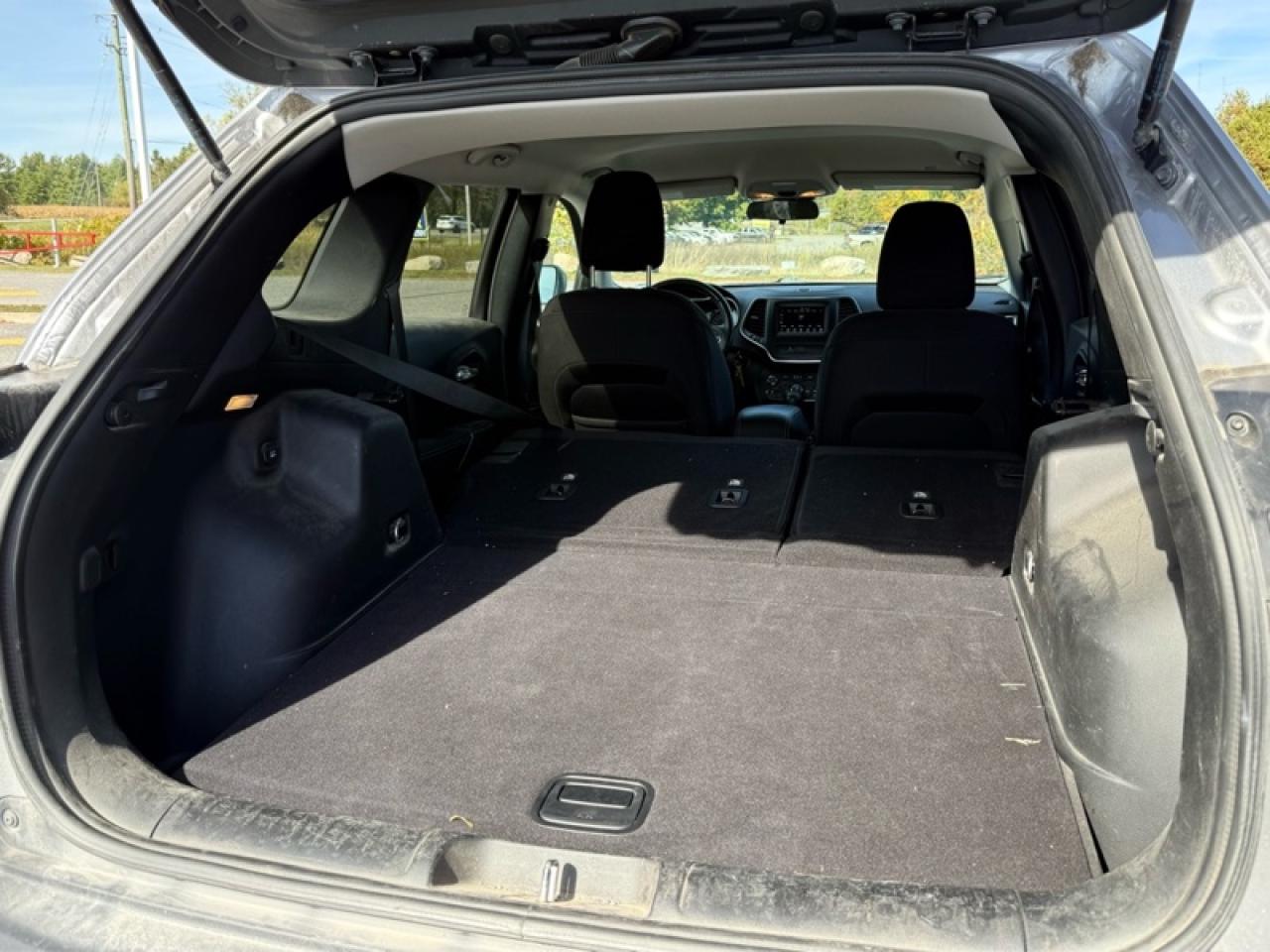 2020 Jeep Cherokee Sport  - UConnect 3 -  Rear Camera Photo