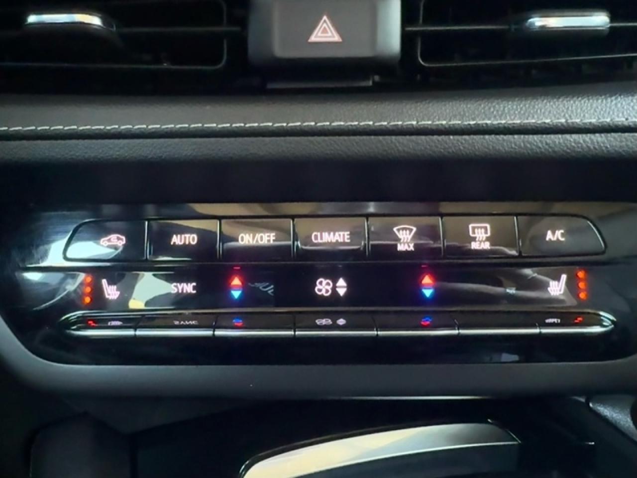 2021 Buick Envision Essence  - Leather Seats -  Power Seats Photo