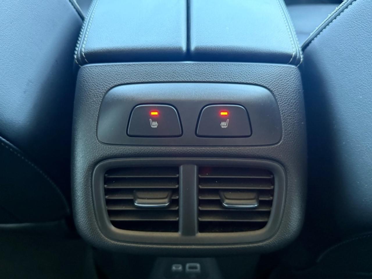 2021 Buick Envision Essence  - Leather Seats -  Power Seats Photo