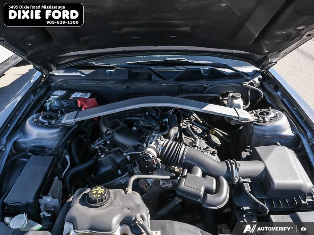 2014 Ford Mustang V6 Premium Photo