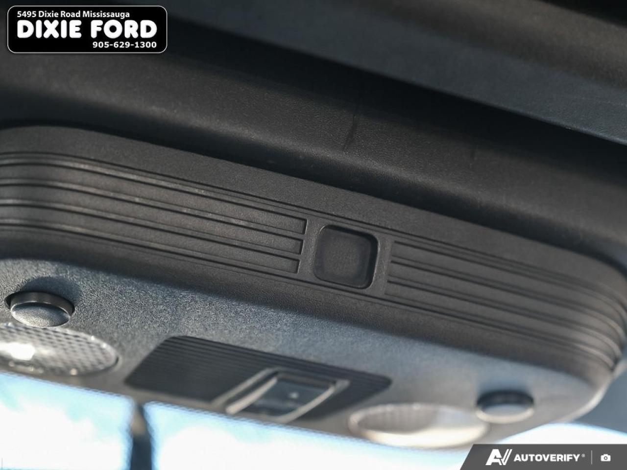 2014 Ford Mustang V6 Premium Photo