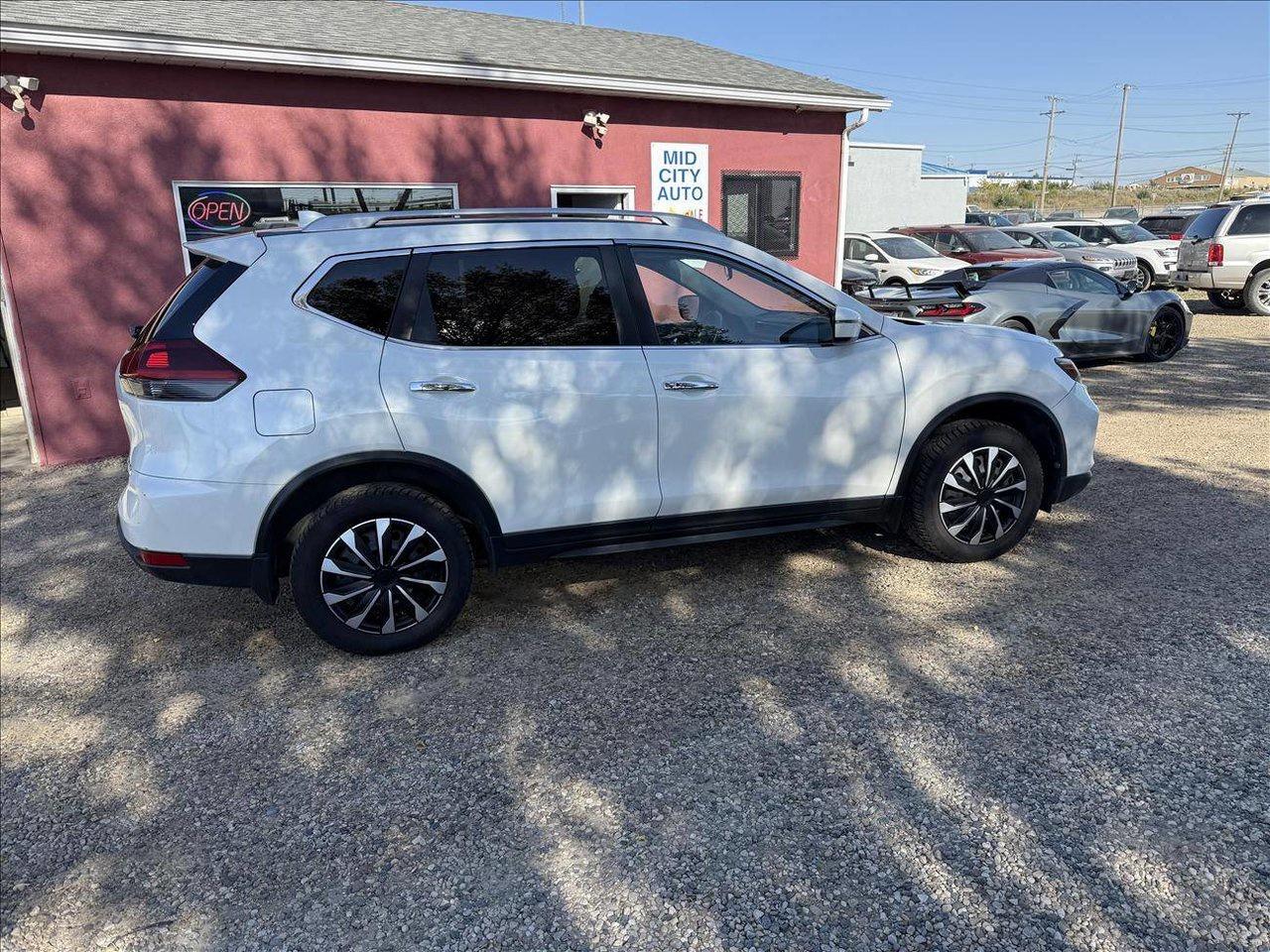 Used 2019 Nissan Rogue SV AWD for sale in Saskatoon, SK