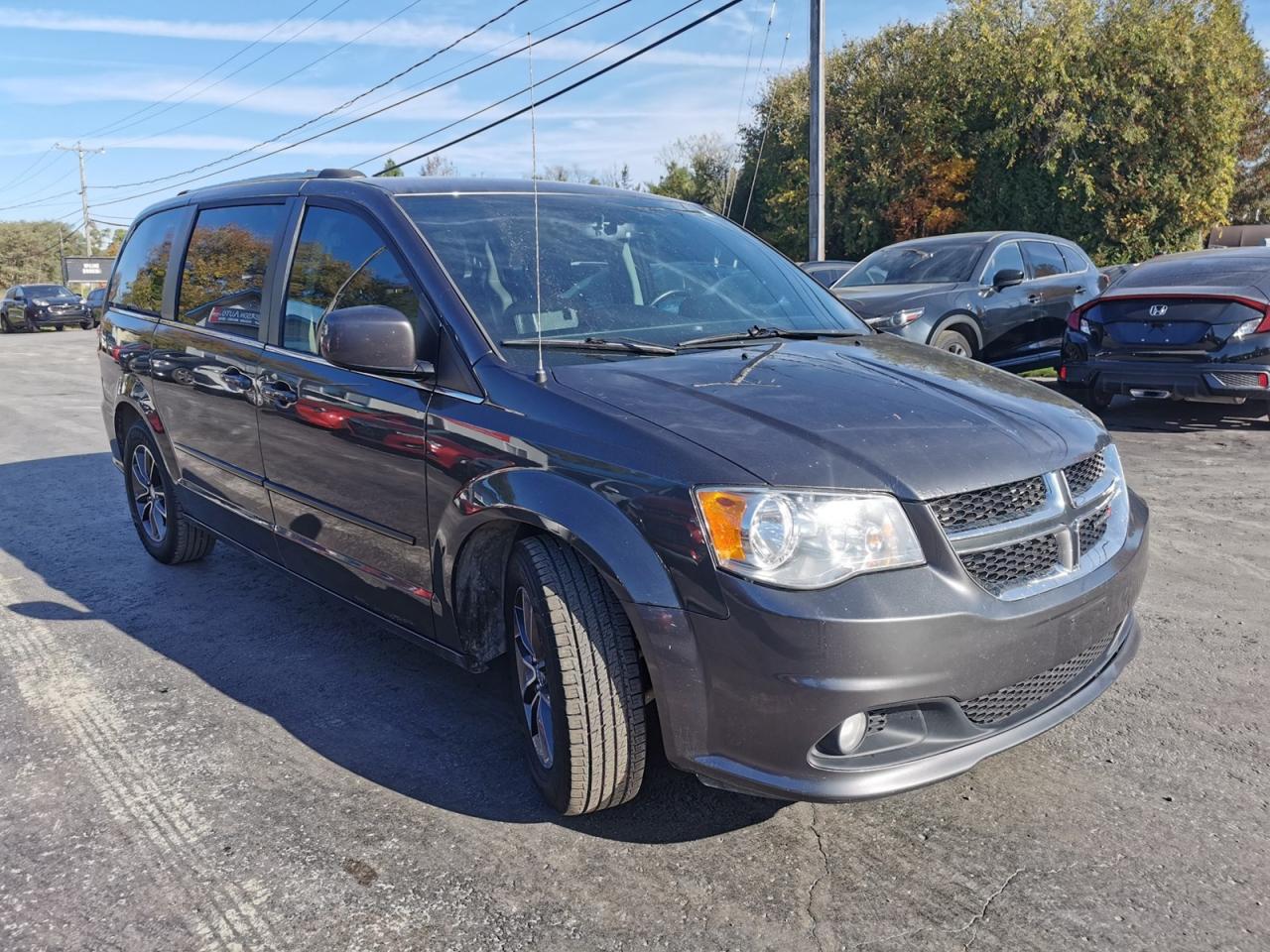 2017 Dodge Grand Caravan SE Plus - Photo #7