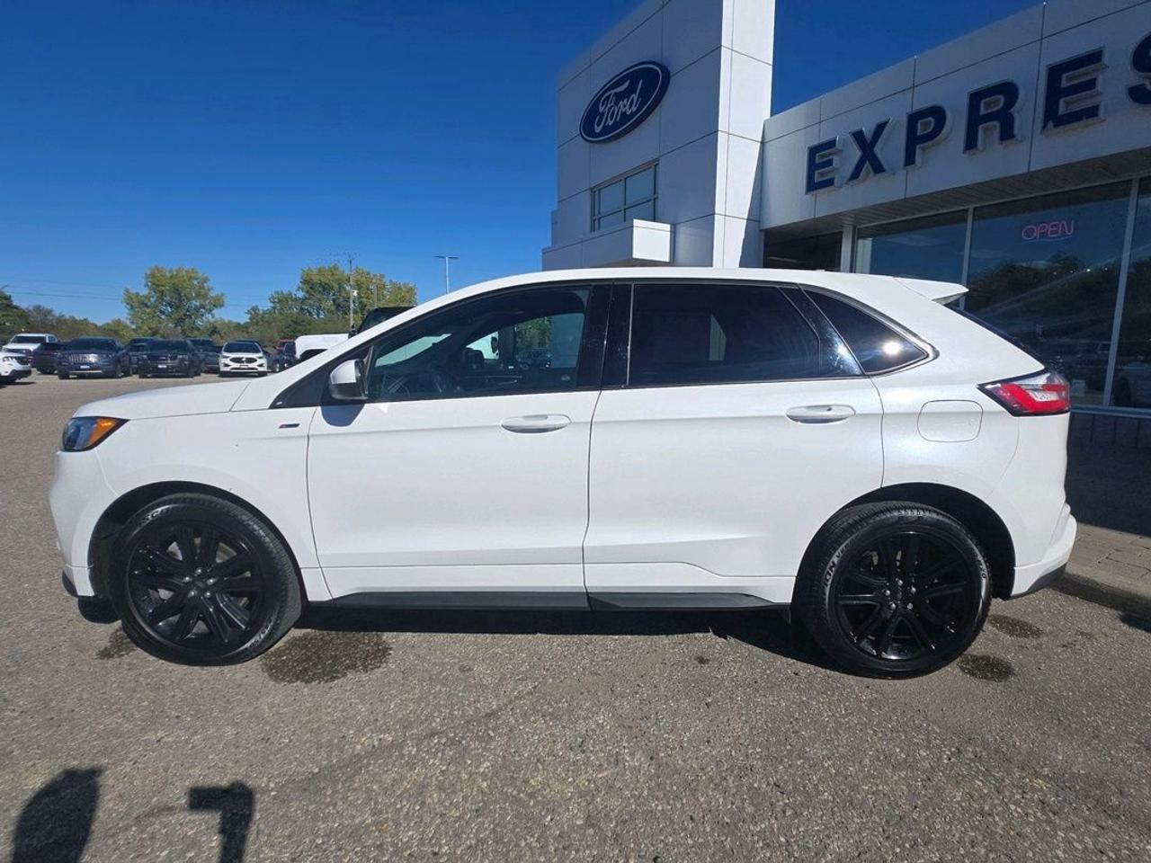 2024 Ford Edge ST-LINE, AWD, 2L ECOBOST, TECH PACKAGE, 360-CAMERA Photo