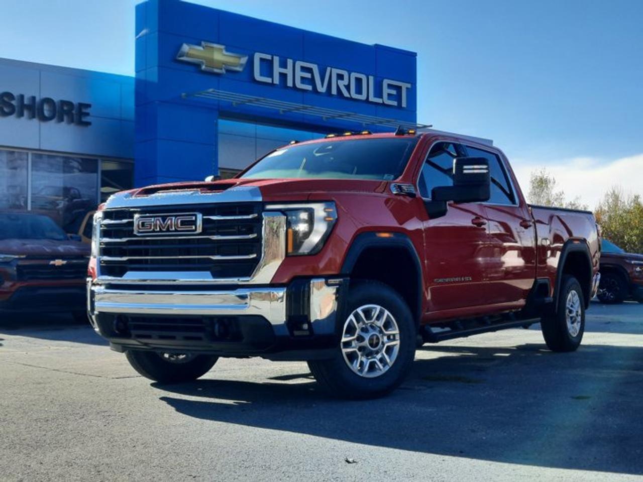 4WD Crew Cab 159 SLE, 10-Speed Automatic, Gas V8 6.6L/
