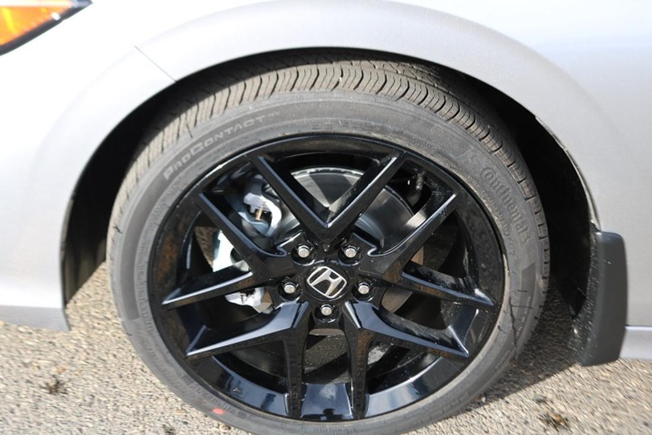 2026 Honda Civic Hybrid Photo2