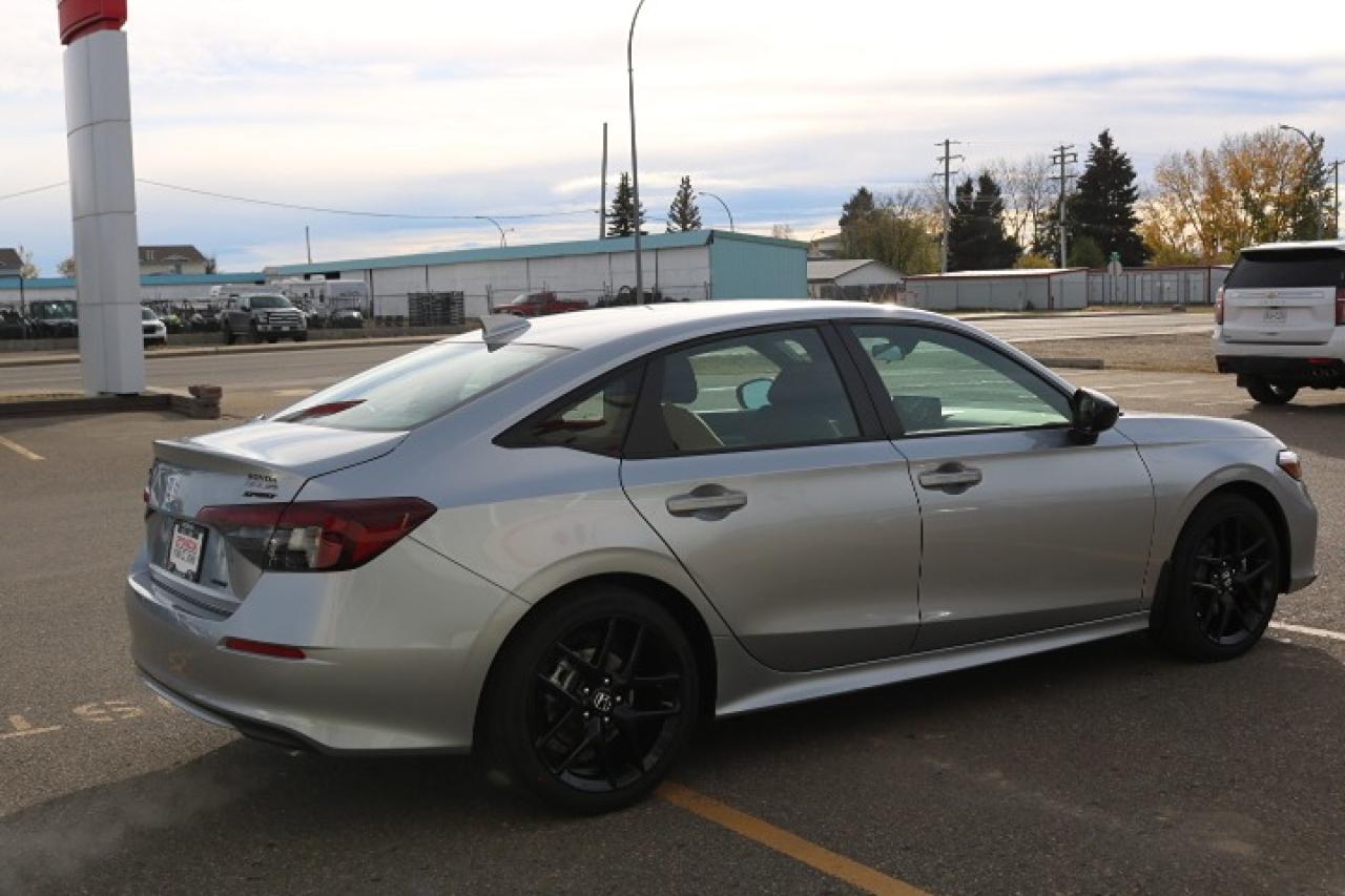 2026 Honda Civic Hybrid Photo