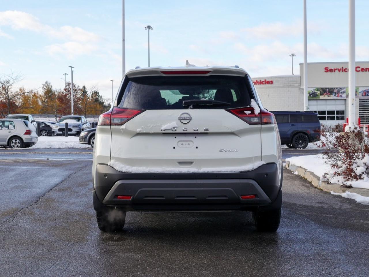 2023 Nissan Rogue SV MOONROOF  - Moonroof -  Apple CarPlay Photo2
