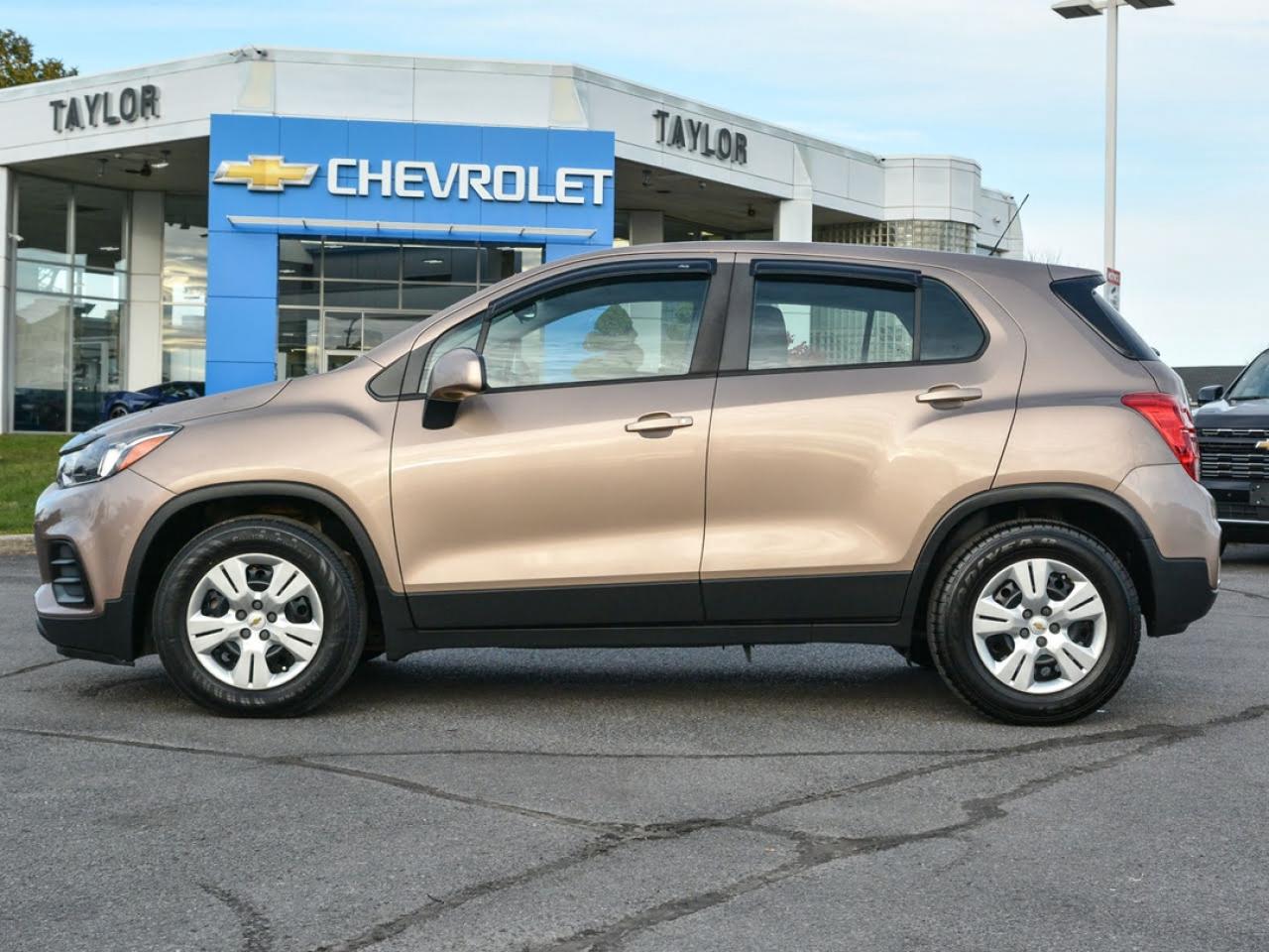 2018 Chevrolet Trax LS Photo2