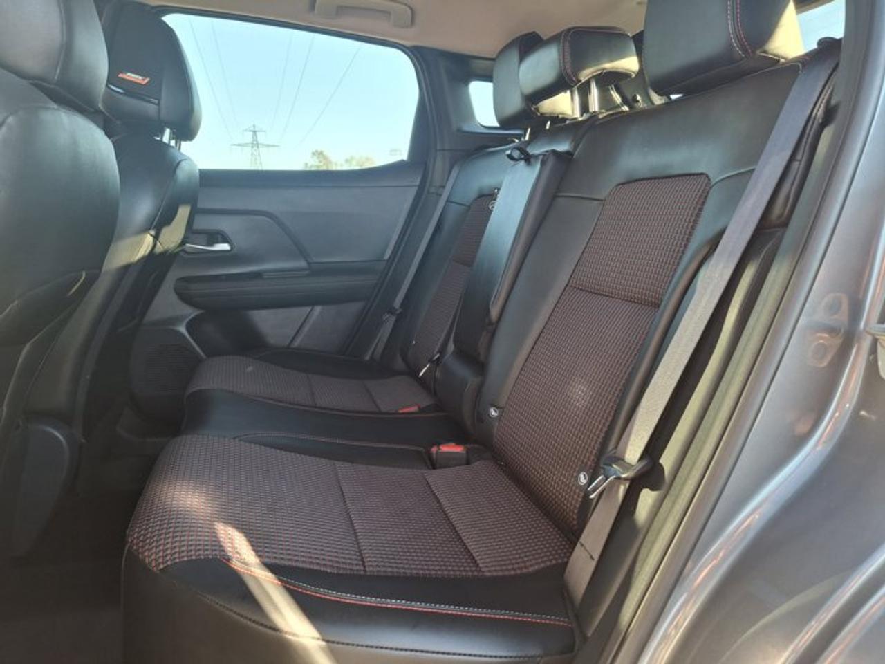 2025 Nissan Kicks SR Premium | Leather Trim | Pano Roof | Heated Seats + Steering | Bose Audio | Remote Start Photo