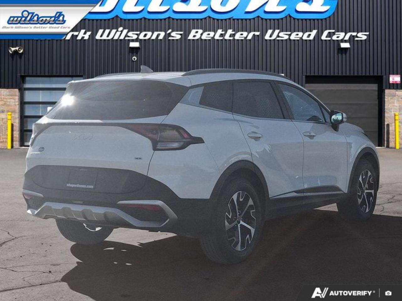 2024 Kia Sportage EX AWD | Navi | Leather | Pano Roof | Heated Seats + Steering | Remote Start | CarPlay | and More ! Photo