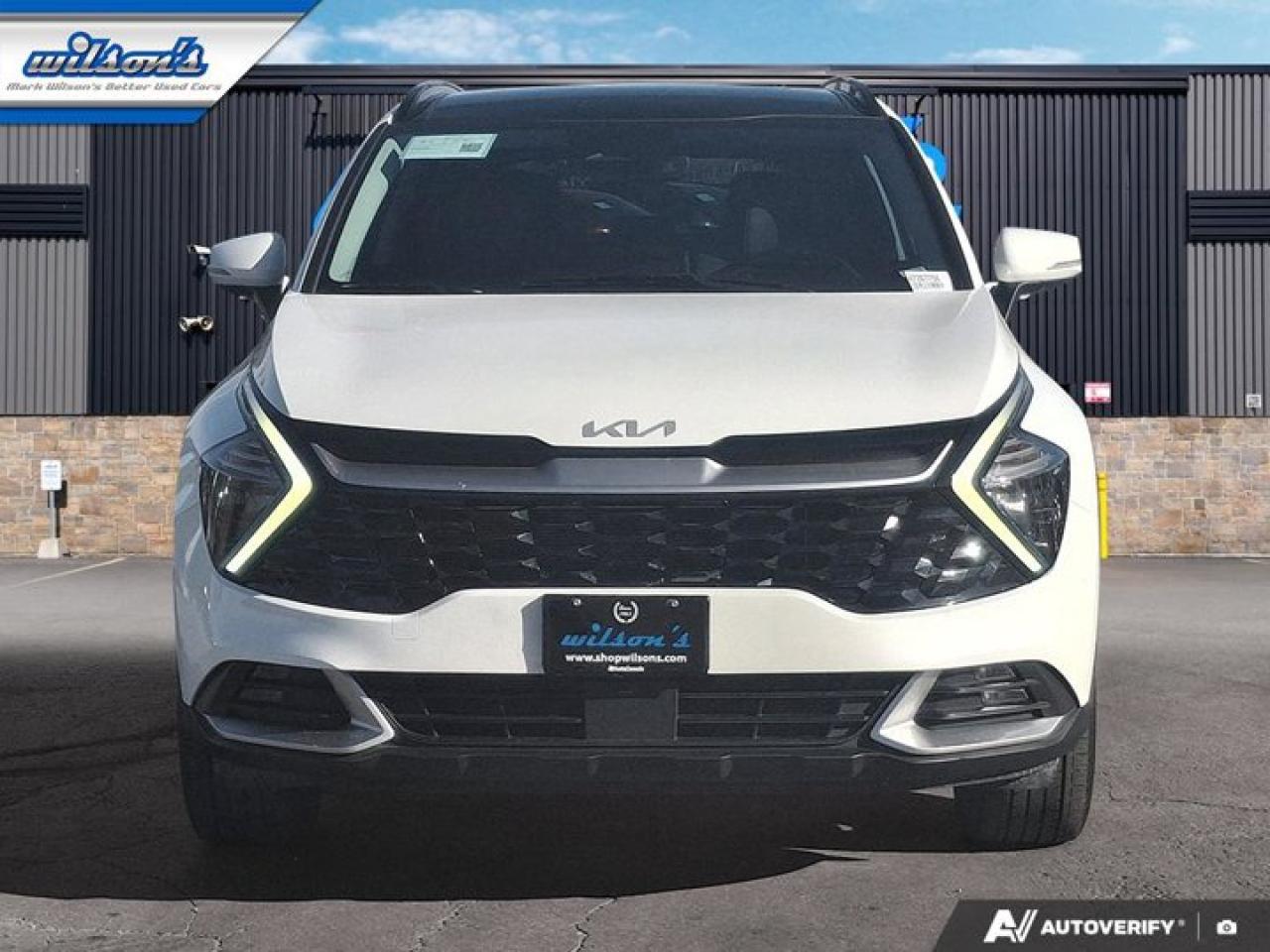 2024 Kia Sportage EX AWD | Navi | Leather | Pano Roof | Heated Seats + Steering | Remote Start | CarPlay | and More ! Photo