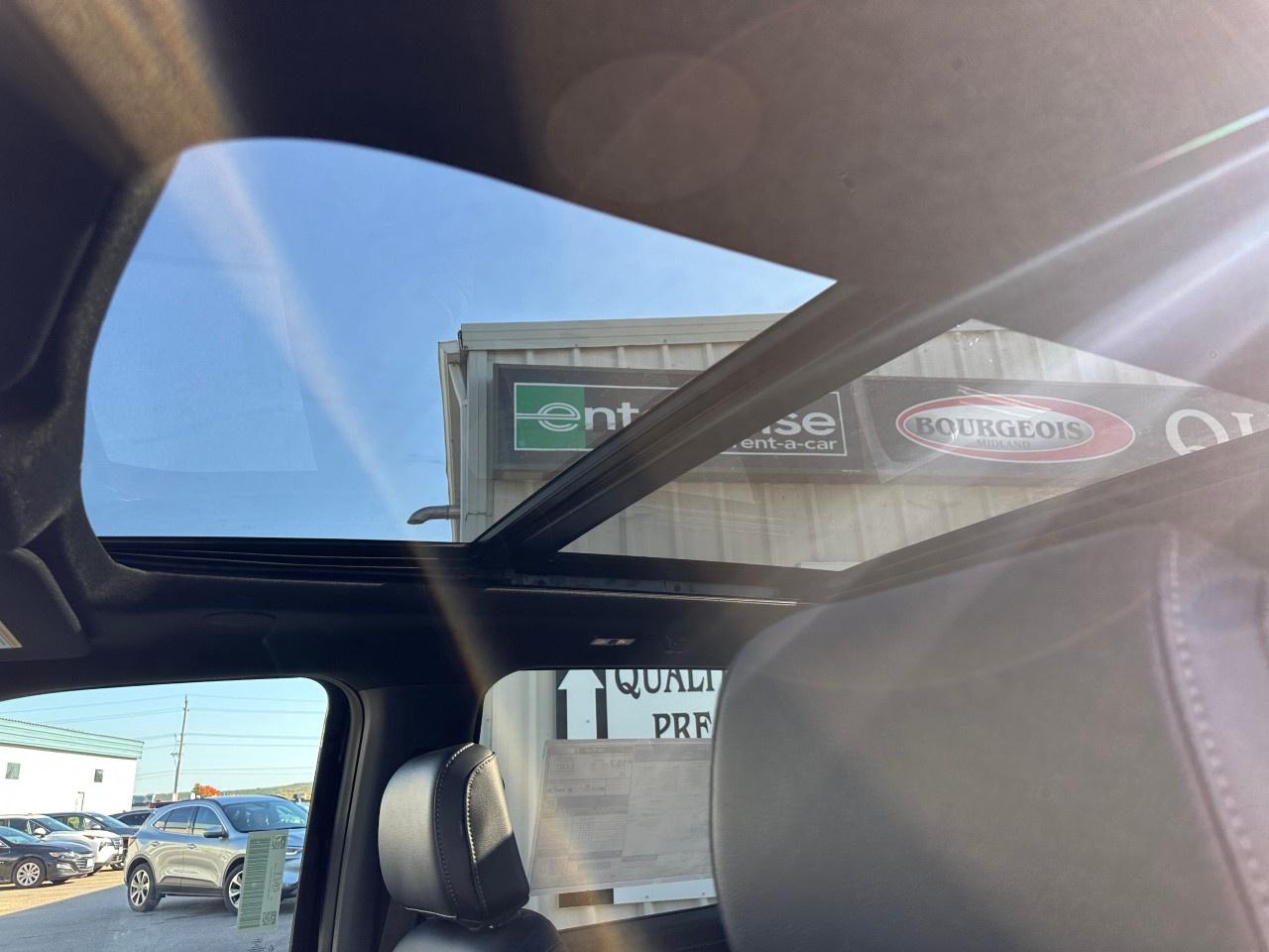 2025 Ford F-150 Lariat 4WD SuperCrew 5.5' Box Photo