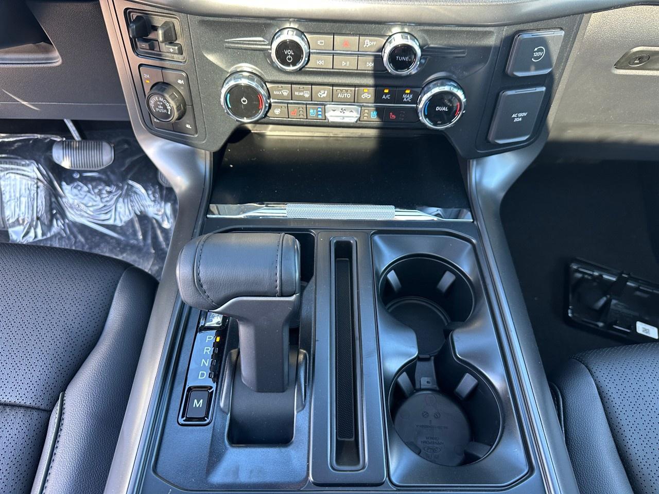 2025 Ford F-150 Lariat 4WD SuperCrew 5.5' Box Photo