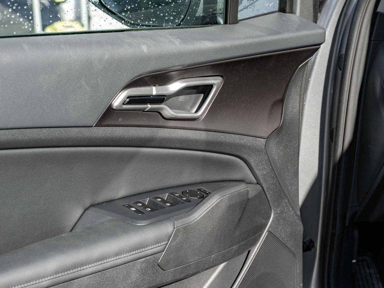 2026 Kia Sportage Plug-In Hybrid EX AWD Photo