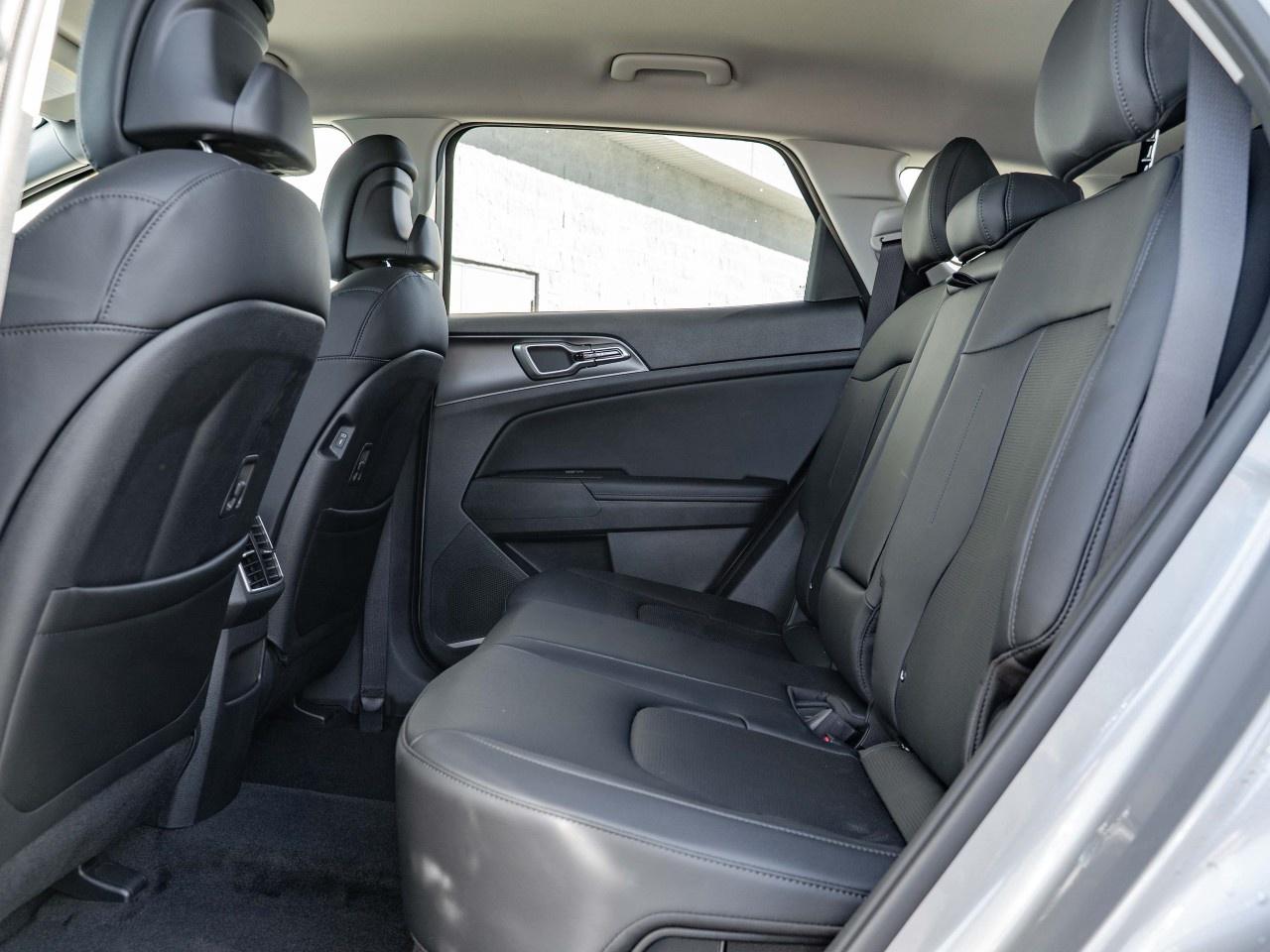 2026 Kia Sportage Plug-In Hybrid EX AWD Photo