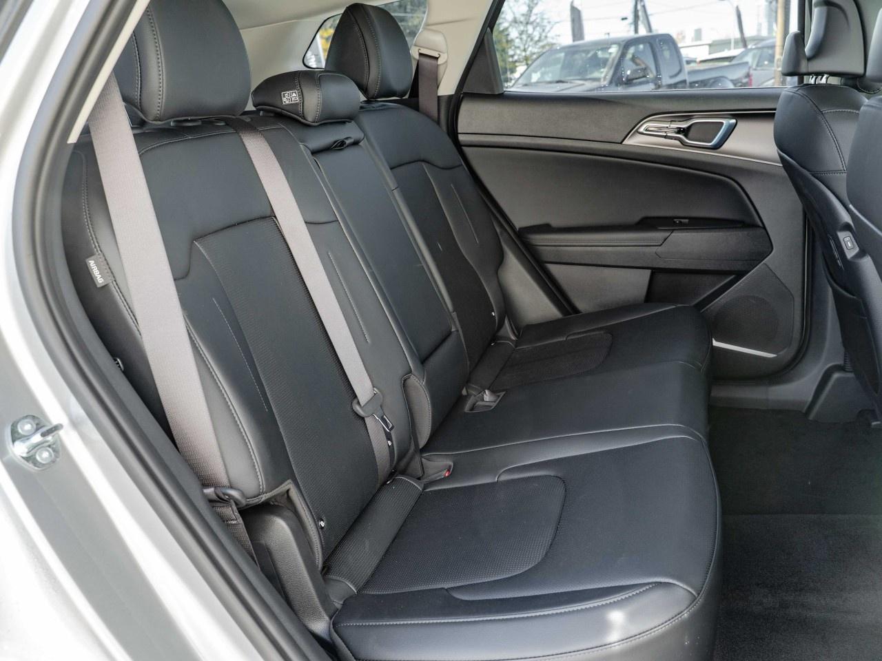 2026 Kia Sportage Plug-In Hybrid EX AWD Photo