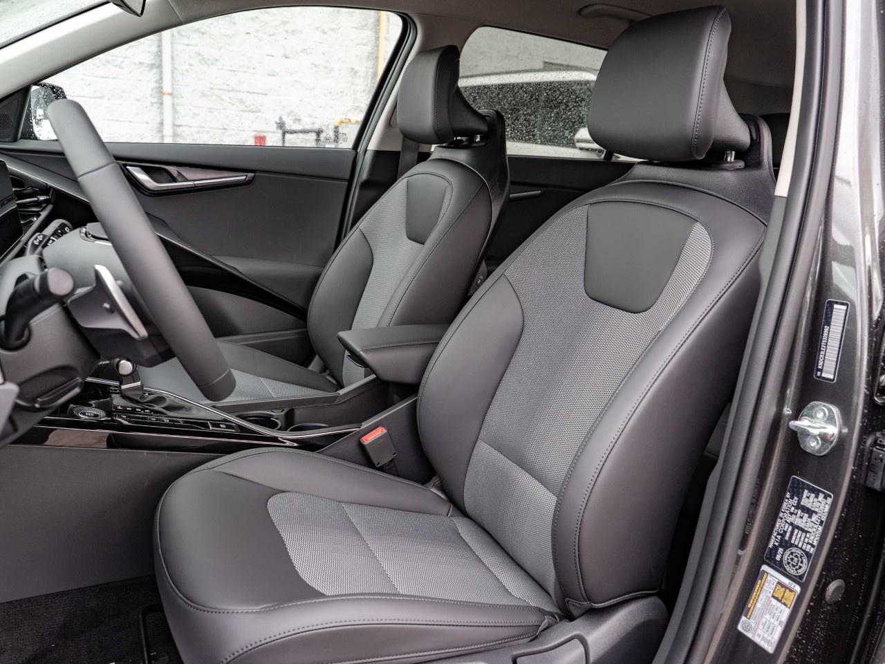 2026 Kia NIRO EX FWD Photo