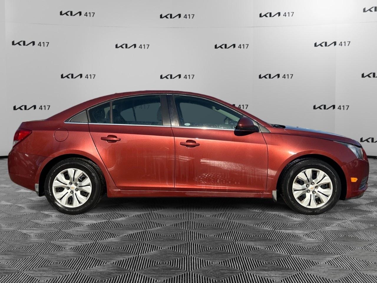 2012 Chevrolet Cruze 4dr Sdn LT Turbo w/1SA Photo