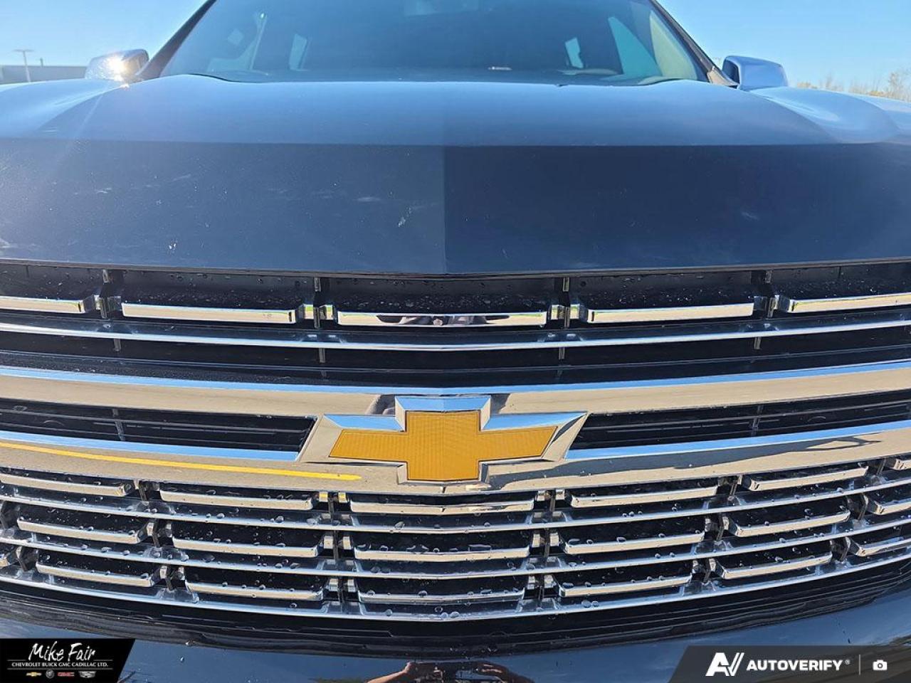 2023 Chevrolet Suburban Premier keyless start,deep tint rear glass,safety alert seat,heated front seats/steering wheel,assist steps Photo