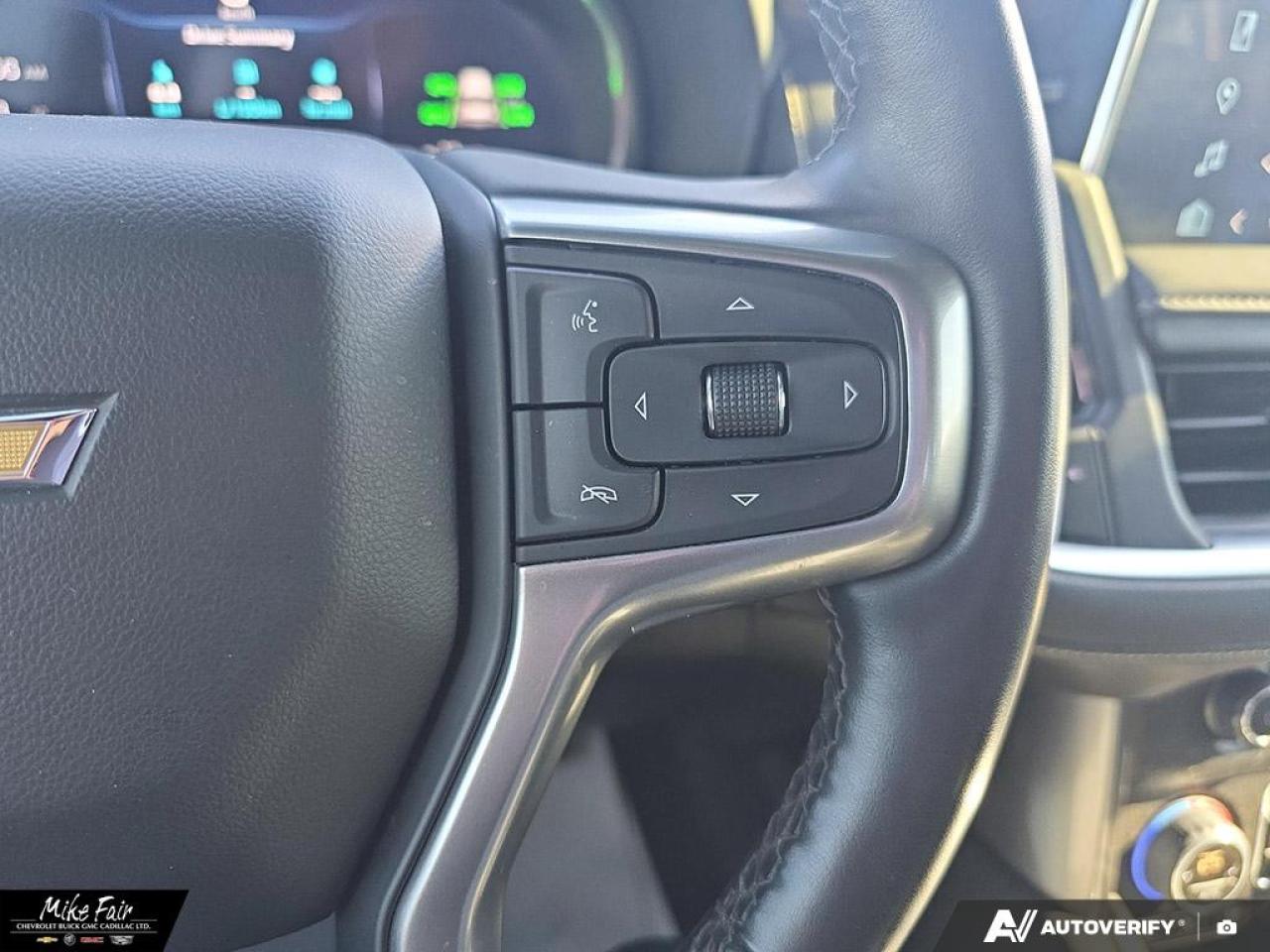 2023 Chevrolet Suburban Premier keyless start,deep tint rear glass,safety alert seat,heated front seats/steering wheel,assist steps Photo