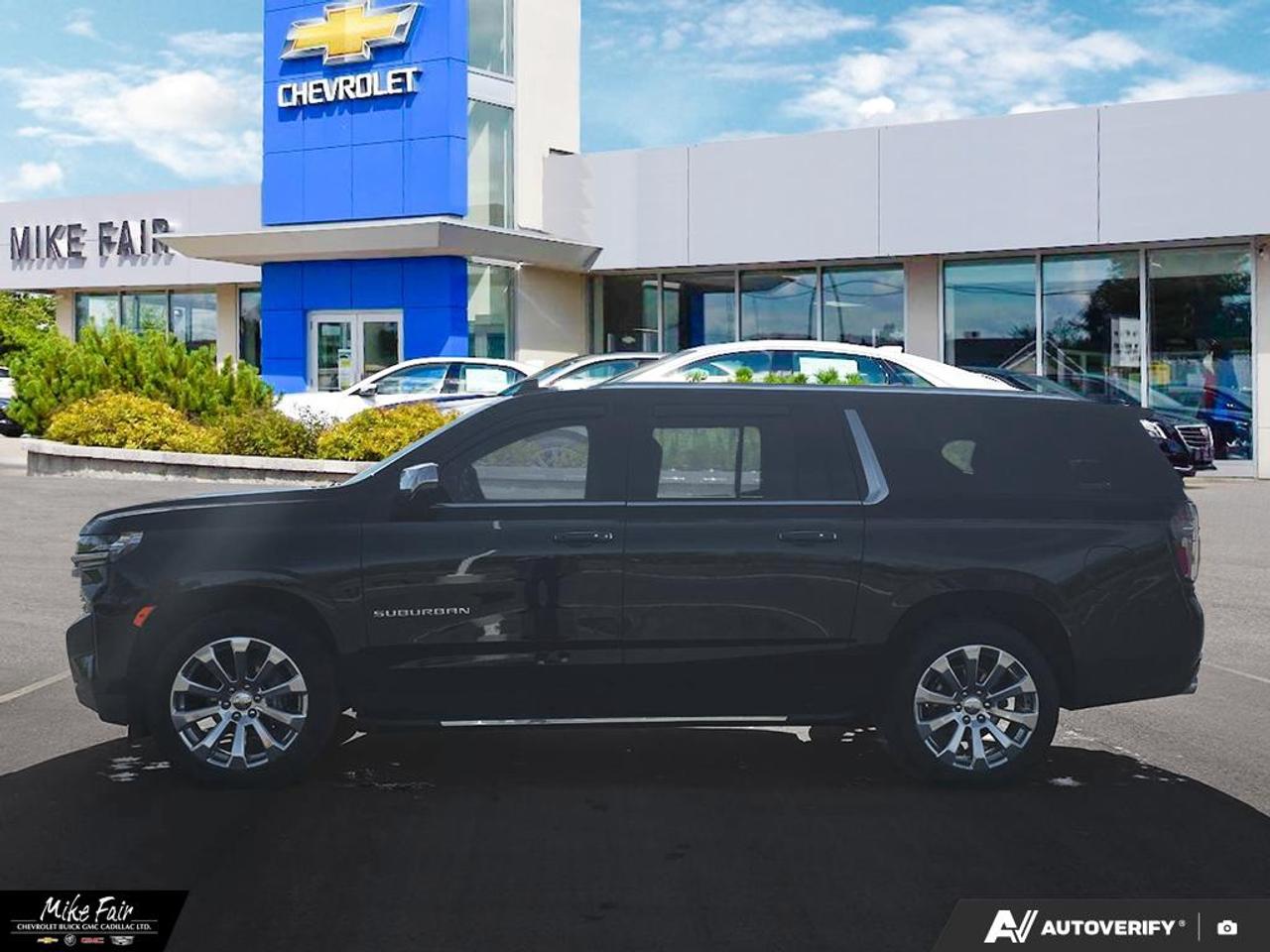 2023 Chevrolet Suburban Premier keyless start,deep tint rear glass,safety alert seat,heated front seats/steering wheel,assist steps Photo2