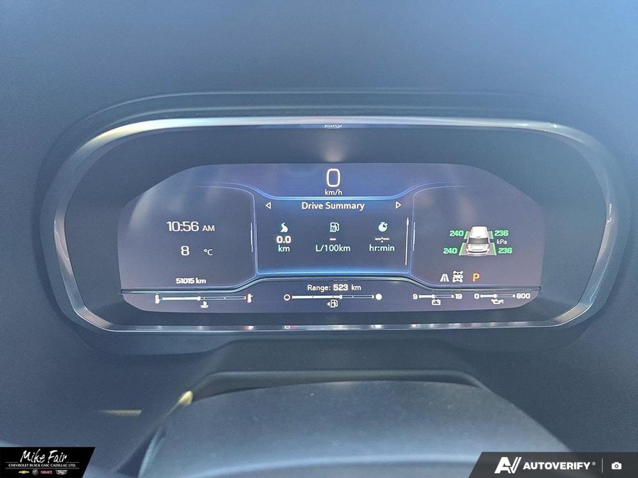2023 Chevrolet Suburban Premier keyless start,deep tint rear glass,safety alert seat,heated front seats/steering wheel,assist steps Photo