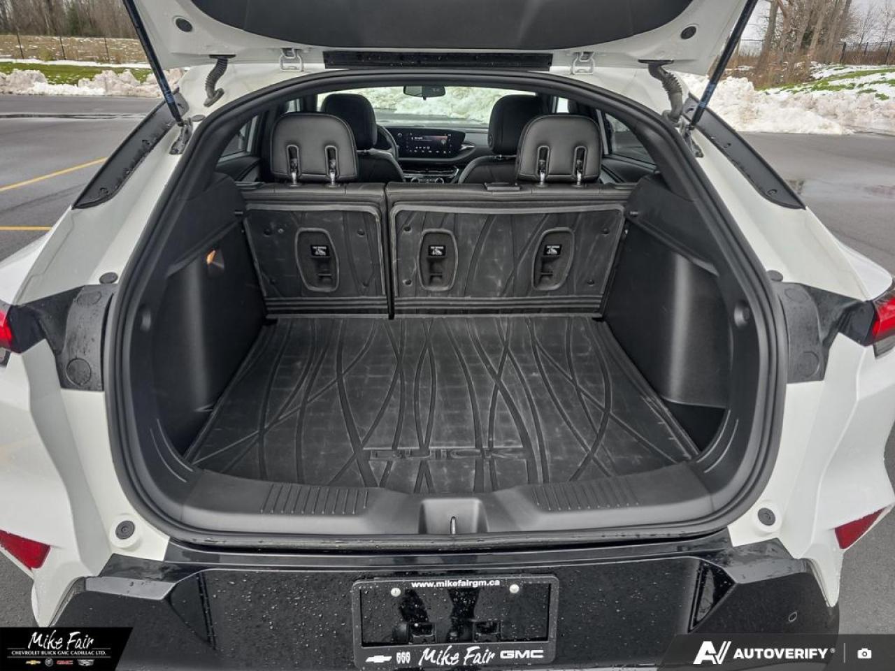 2025 Buick Envista Sport Touring FWD,power moonroof,heated front seats/outside mirrors,HD rear camera Photo