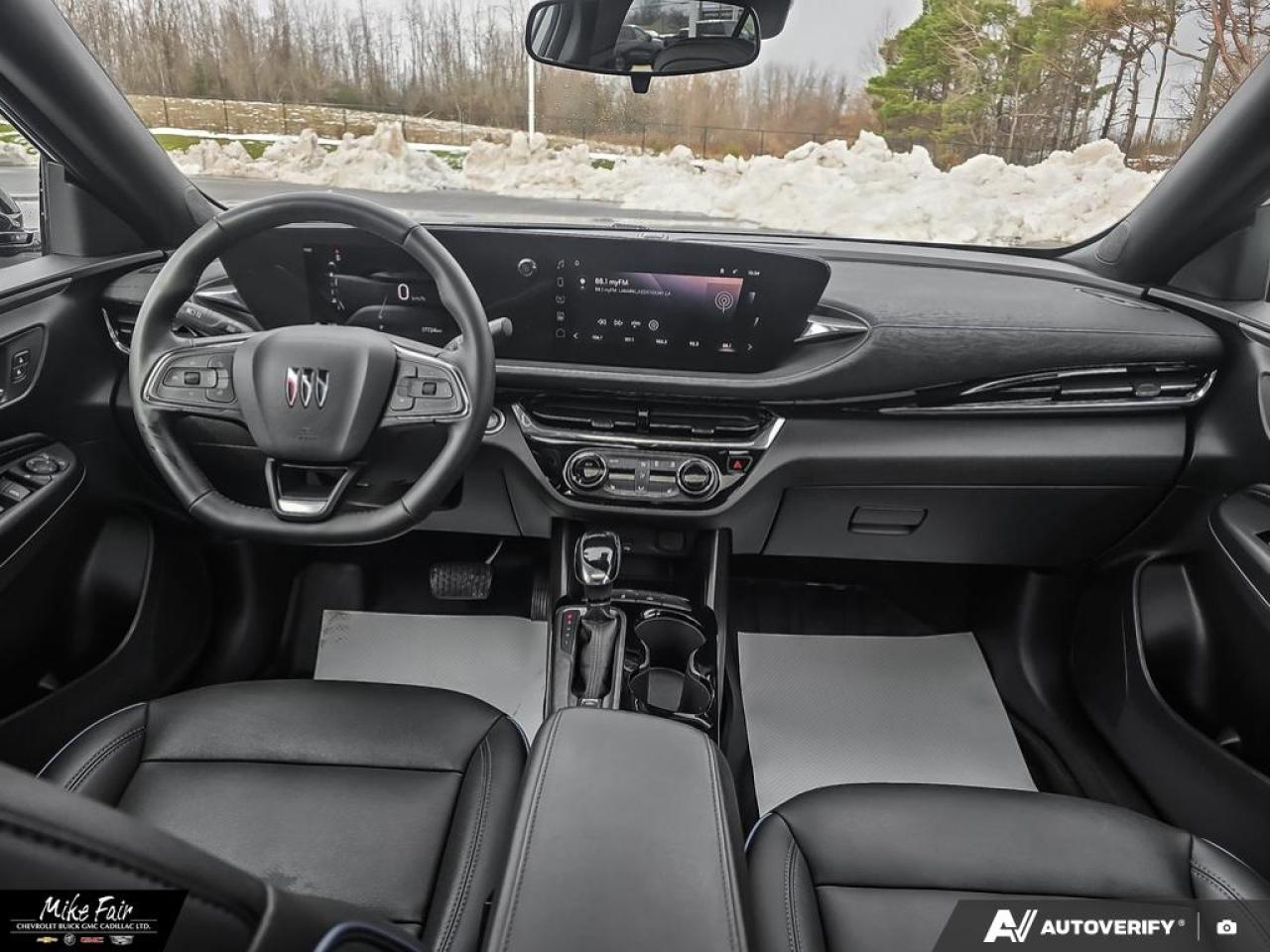 2025 Buick Envista Sport Touring FWD,power moonroof,heated front seats/outside mirrors,HD rear camera Photo