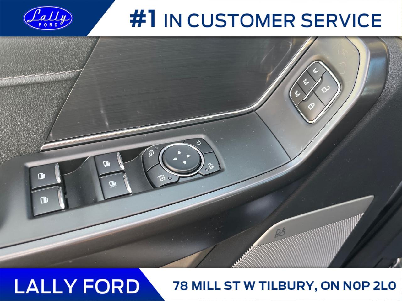 2025 Ford F-150 Lariat Photo4