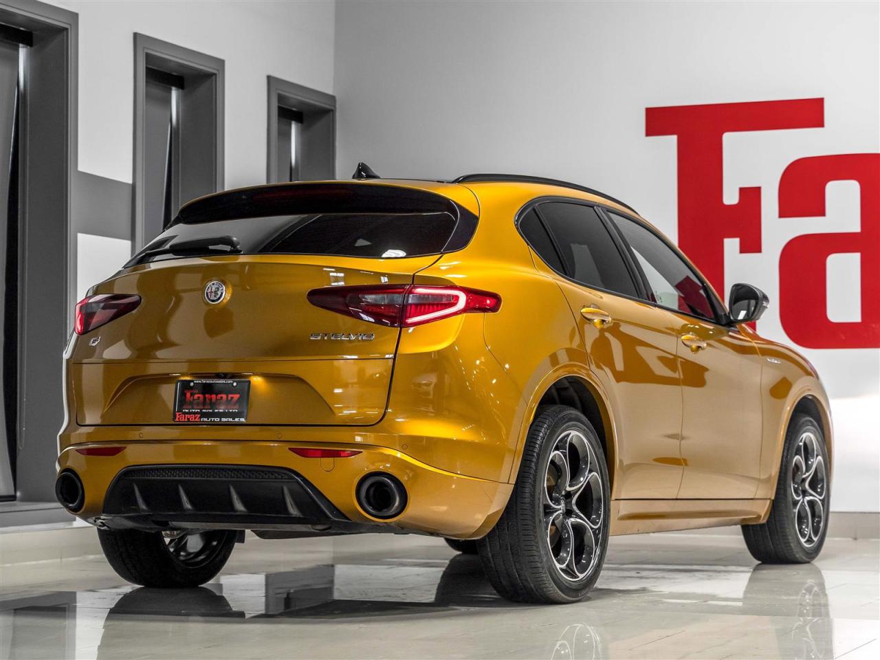 2022 Alfa Romeo Stelvio $325 BI WEEKLY $2500 DOWN| VELOCE|Q4|ADAPT CRUISE|HARMAN KARDON|BLINDSPOT|PANO|LOADED Photo2