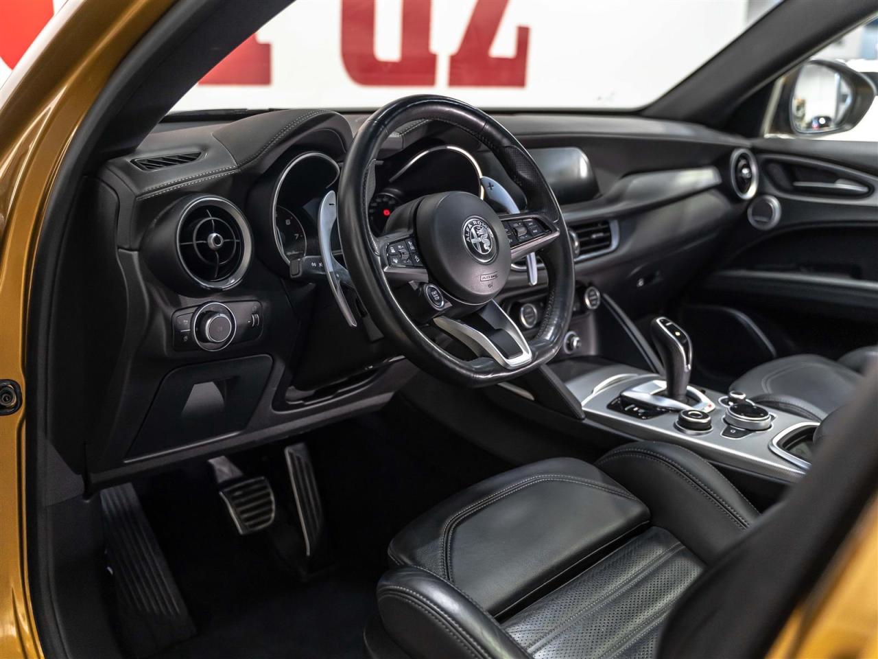 2022 Alfa Romeo Stelvio $325 BI WEEKLY $2500 DOWN| VELOCE|Q4|ADAPT CRUISE|HARMAN KARDON|BLINDSPOT|PANO|LOADED Photo4