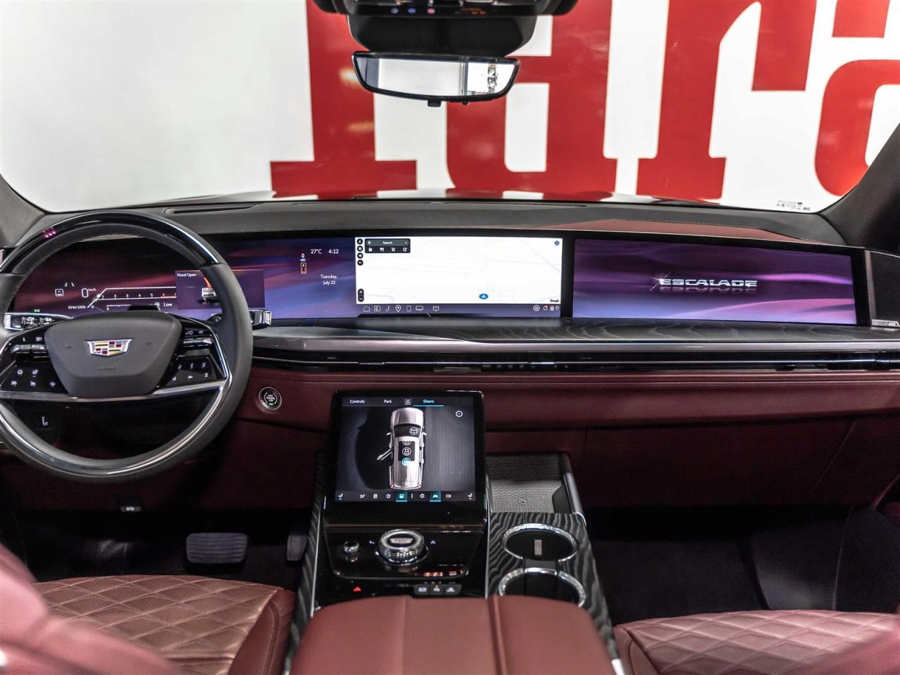 2025 Cadillac Escalade ESV 4WD PREMIUM LUXURY|NO LUX TAX|TV/DVD|PREMIUM INTERIOR|7PASS Photo