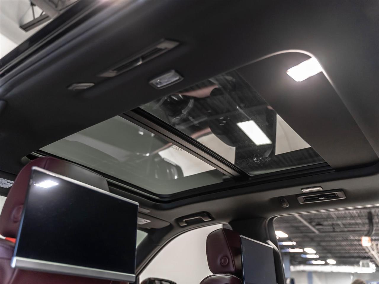 2025 Cadillac Escalade ESV 4WD PREMIUM LUXURY|NO LUX TAX|TV/DVD|PREMIUM INTERIOR|7PASS Photo