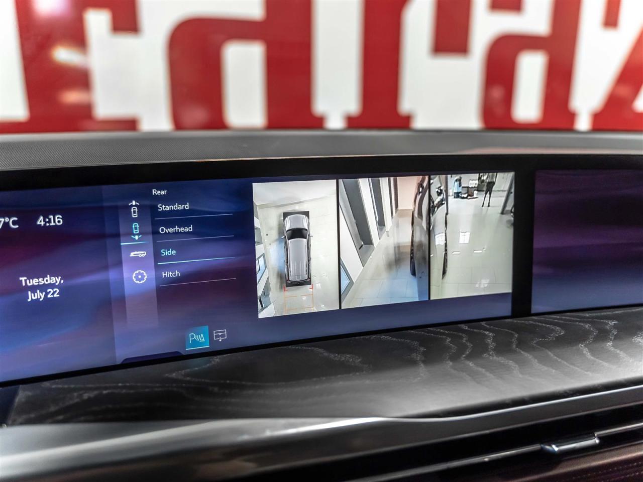 2025 Cadillac Escalade ESV 4WD PREMIUM LUXURY|NO LUX TAX|TV/DVD|PREMIUM INTERIOR|7PASS Photo