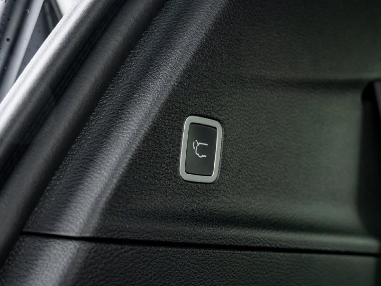 2026 Chrysler Pacifica Select Photo