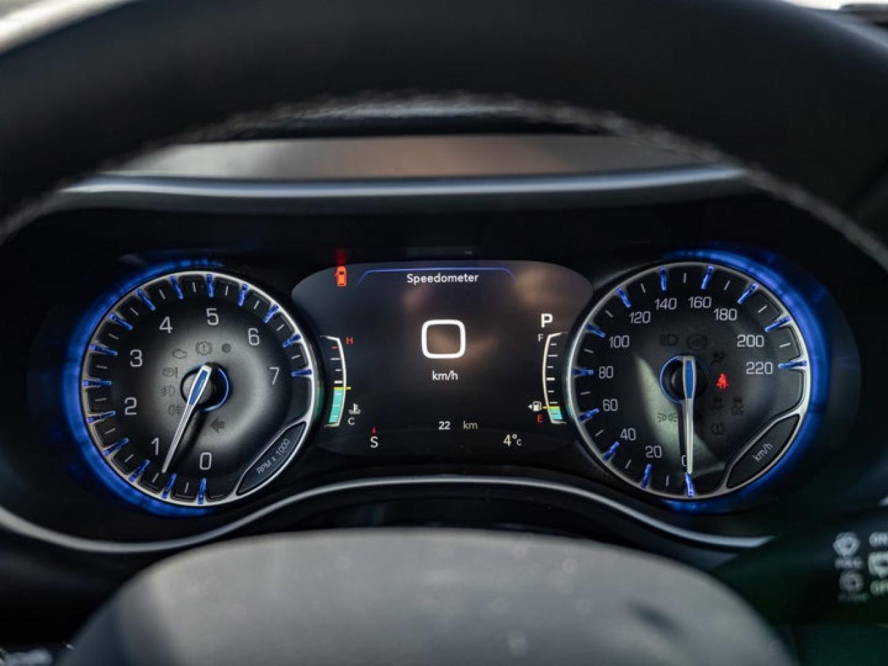 2026 Chrysler Pacifica Select Photo3