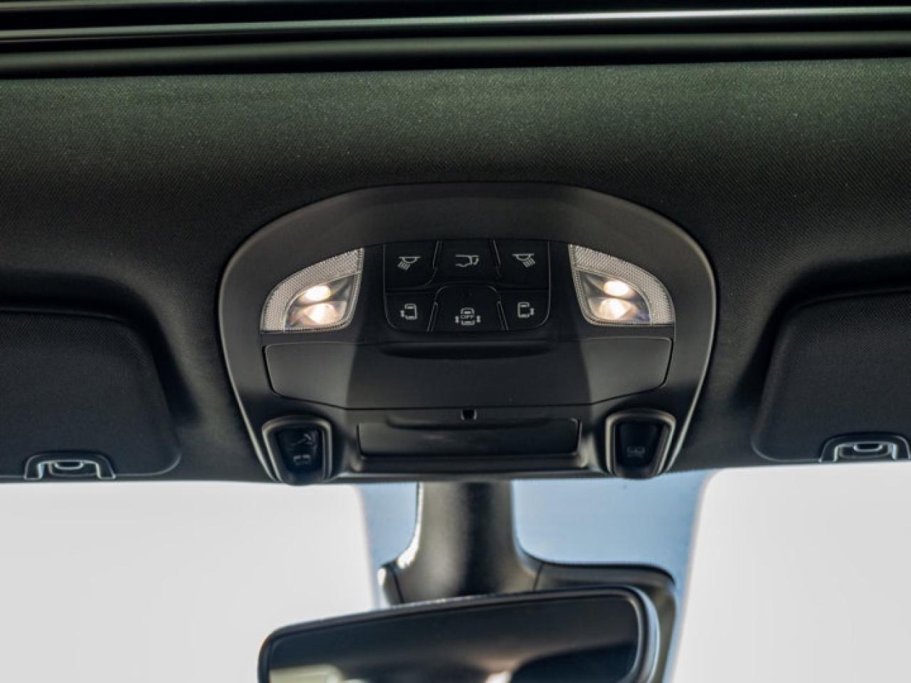 2026 Chrysler Pacifica Select Photo