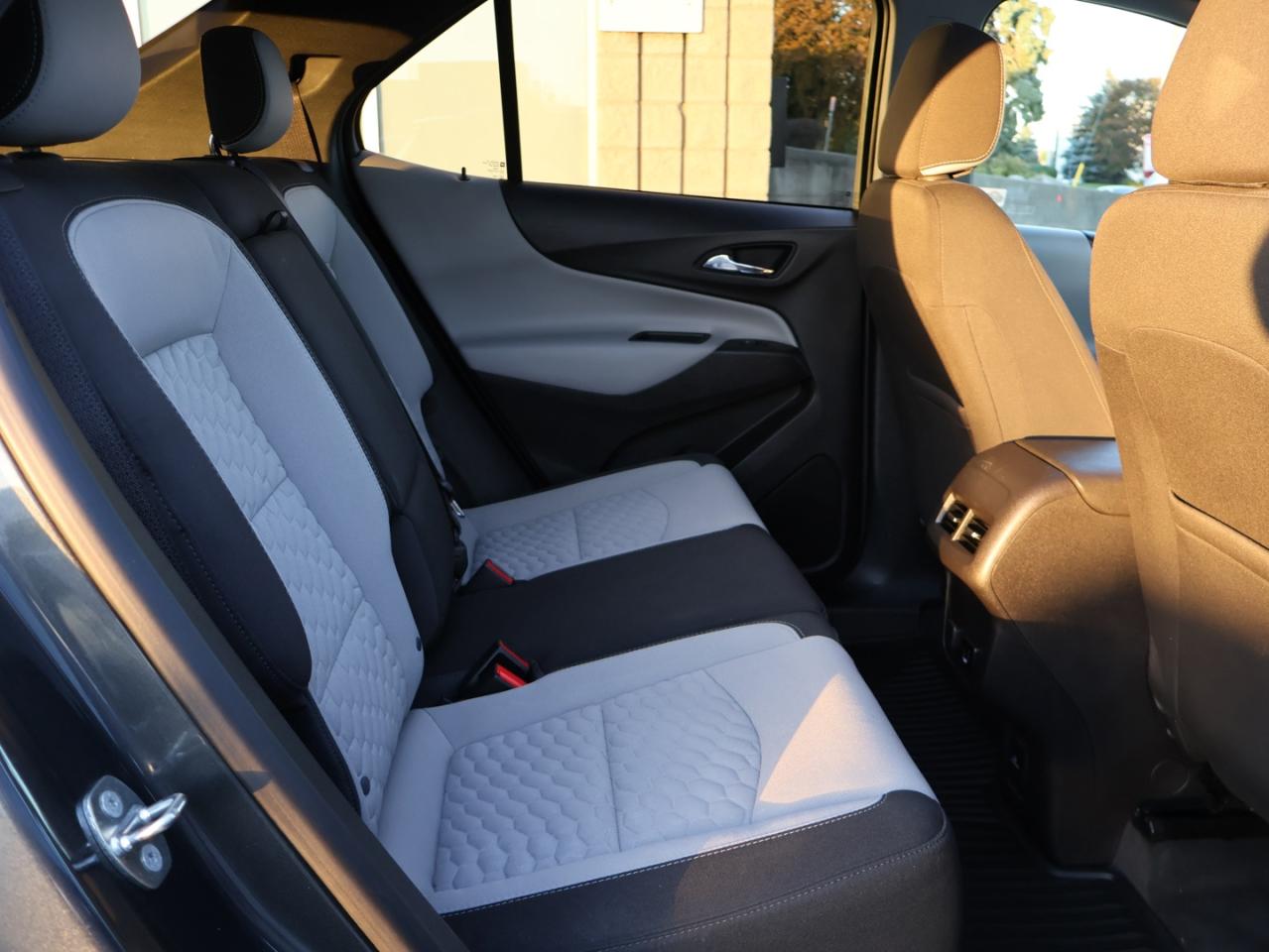 2018 Chevrolet Equinox LT DIESEL CERTIFIED *1 OWNER* CAMERA BLUETOOTH PANO ROOF HEATED SEATS CRUISE ALLOYS - Photo #18