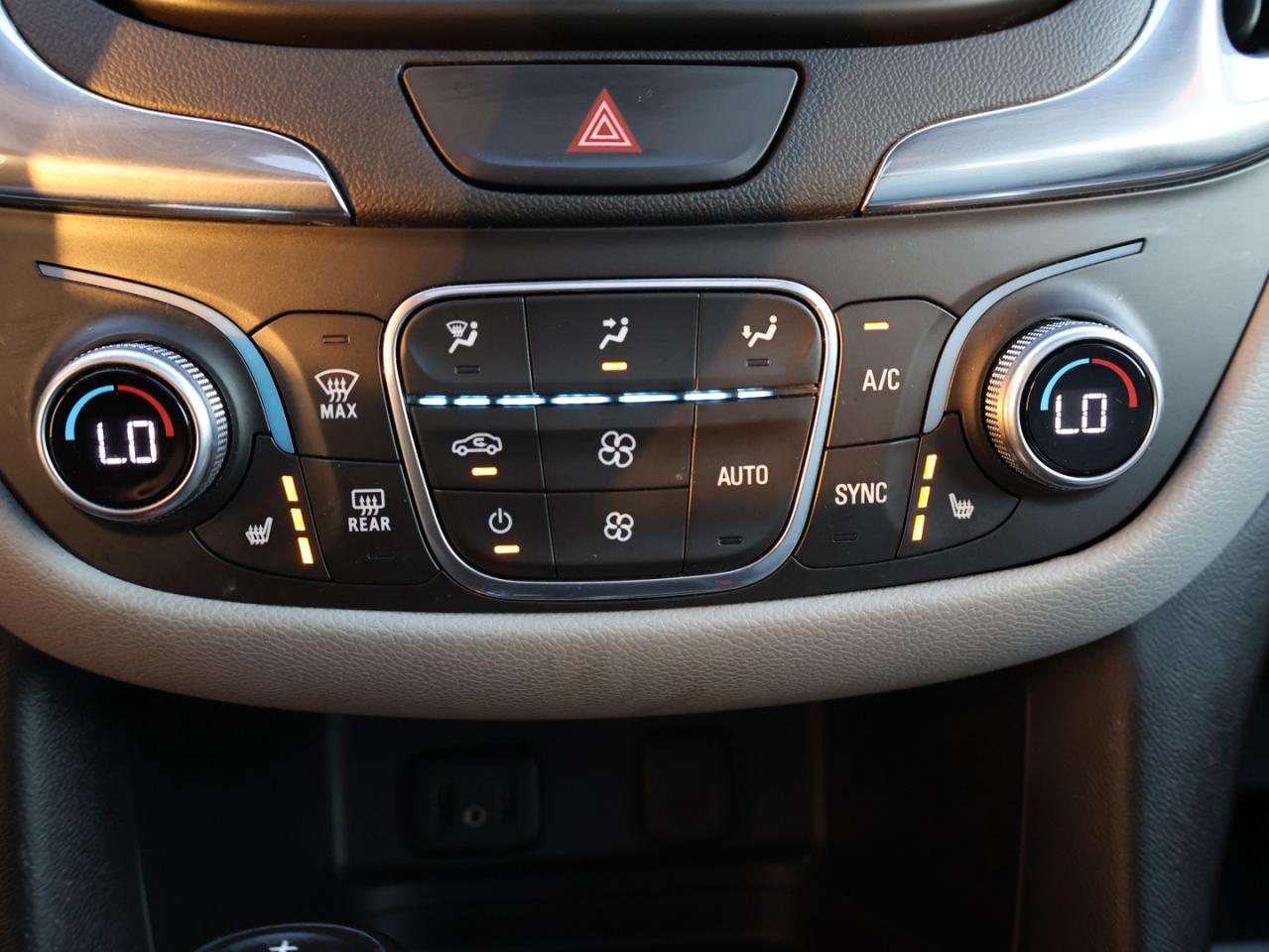 2018 Chevrolet Equinox LT DIESEL CERTIFIED *1 OWNER* CAMERA BLUETOOTH PANO ROOF HEATED SEATS CRUISE ALLOYS - Photo #24