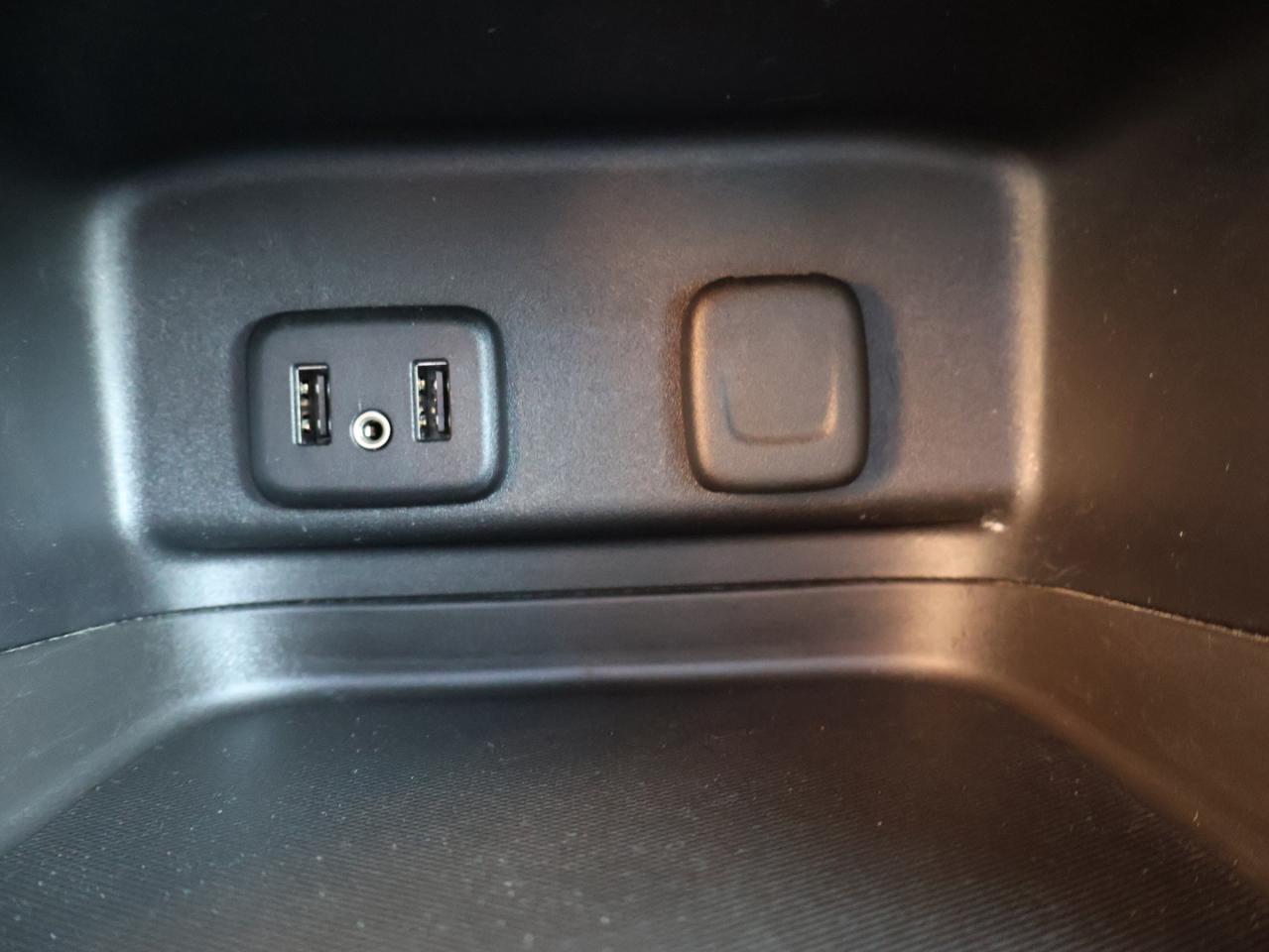 2018 Chevrolet Equinox LT DIESEL CERTIFIED *1 OWNER* CAMERA BLUETOOTH PANO ROOF HEATED SEATS CRUISE ALLOYS - Photo #35