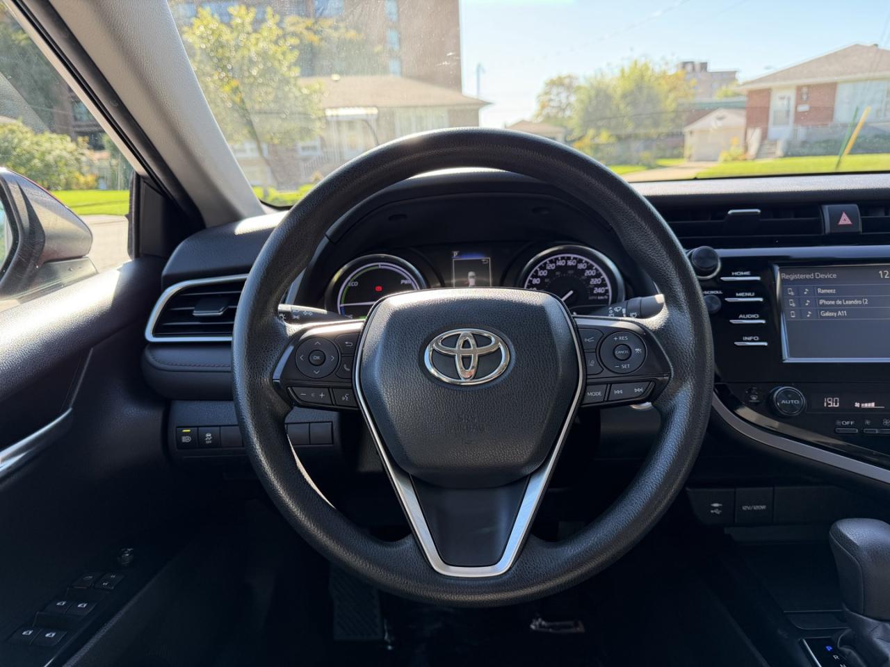 2018 Toyota Camry HYBRID LE - Photo #12