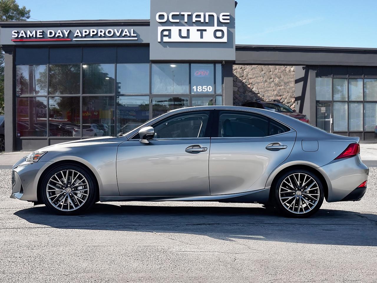 2019 Lexus IS 300 AWD Photo2