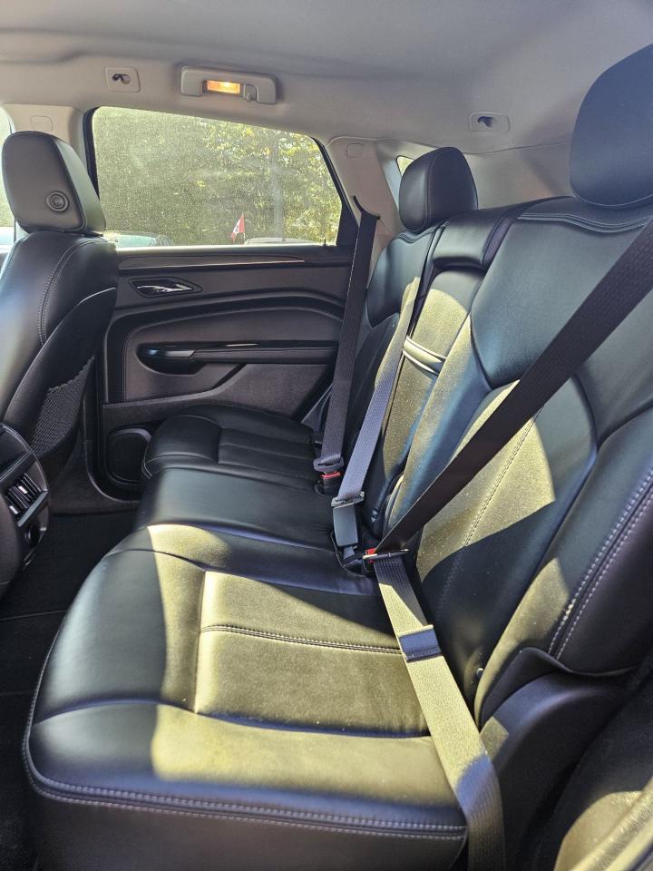 2015 Cadillac SRX Base - Photo #4
