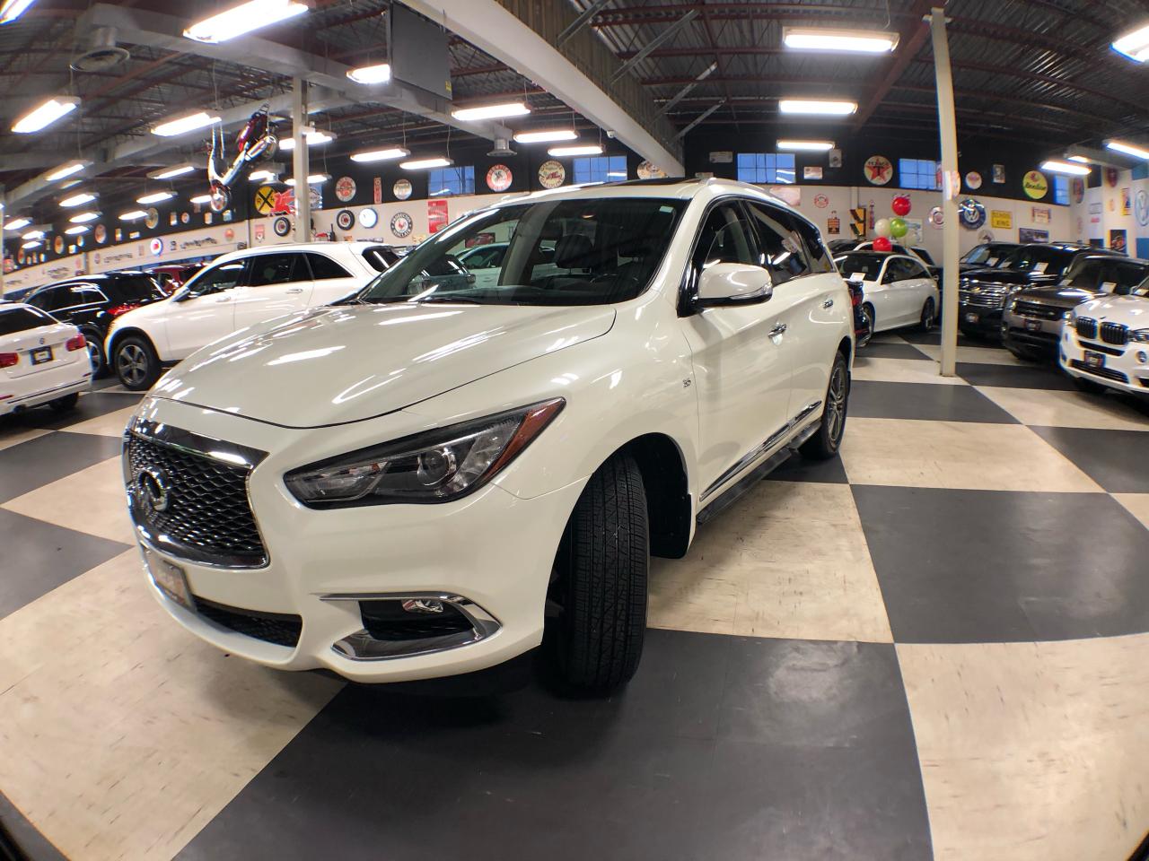 2017 Infiniti QX60 AWD 7 PASS LEATHER P/SUNROOF CARPLAY B/SPOT CAMERA Photo2