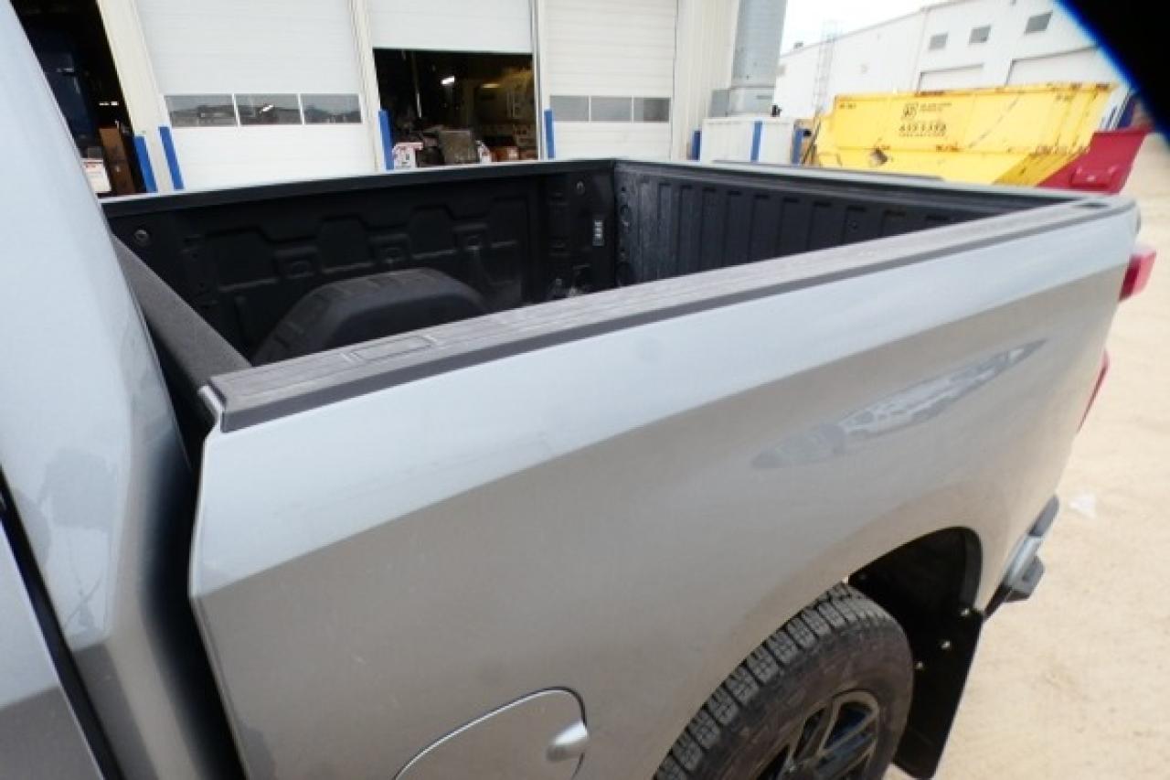 2025 Chevrolet Silverado 1500 RST Z71 w/Htd Leather, S/R, NAV, BUC - Photo #18