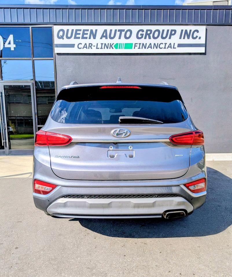 2020 Hyundai Santa Fe 2.4L Preferred AWD w/Sun/Leather Package SEL H-TRAC Photo3